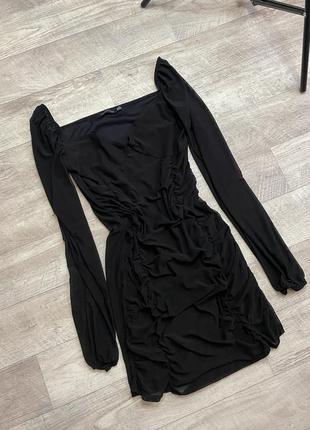 Трендовое платье от prettylittlething