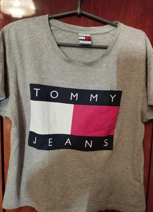 Футболка от tommy hilfiger