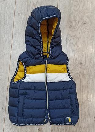 Детская жилетка