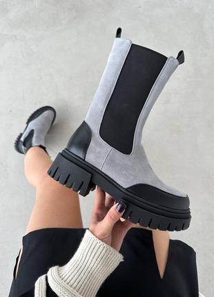 Натуральные замшевые серые высокие зимние ботинки - челси на черной подошве1 фото