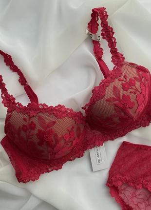 Комплект белья intimissimi классическая форма bellissima 75c/80b, трусики слипы s1 фото