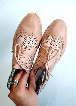 Tamaris кожаные туфлі броги с летней перфорацией7 фото