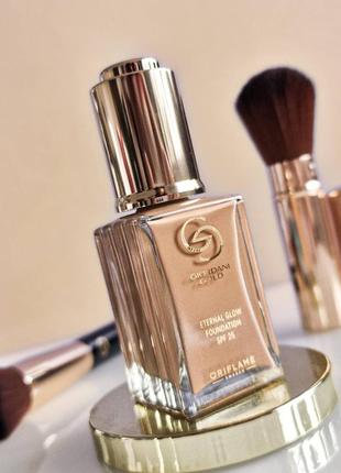 Новинка сяюча тональна основа giordani gold spf 25 оріфлейм код 43246 м'який пісочний