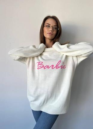 Подовжений светр машинного в'язання з написом barbie