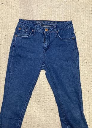 Синие женские джинсы1 фото