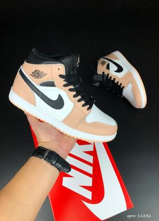 Зимові жіночі кросівки nike air jordan 1 retro white black pink fur хутро