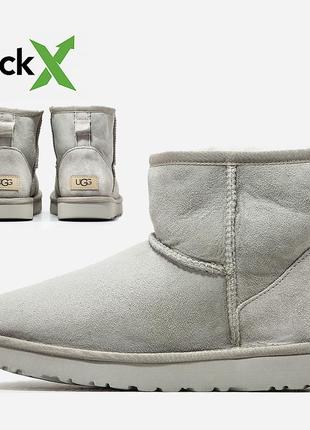 Ugg classic mini зимові чорні уггі унісекс жіночі та чоловічі теплі, стильні чоботи чорні, сірі, біжеві, коричневі7 фото