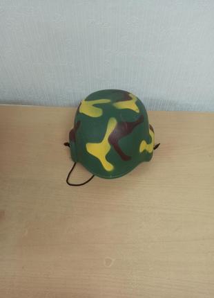 Военный игрушечный шлем