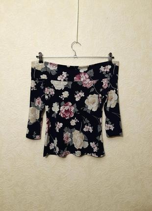 Spring & summer красивая блуза кофточка с открытыми плечами стрейчевая тёмно-синяя в цветы женская1 фото