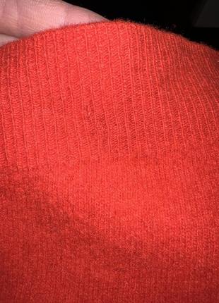 Червоний гольф світер із вовни мериноса4 фото