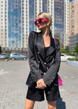 Костюм женский шорты и пиджак черная полоска6 фото