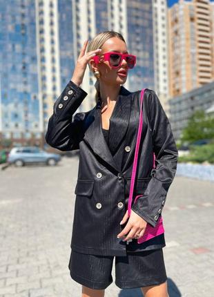 Костюм женский шорты и пиджак черная полоска4 фото