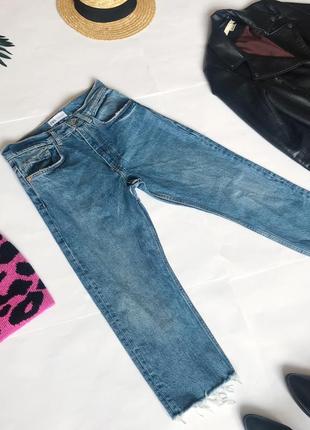 Шикарные укорочённые плотные джинсы от zara из недавних коллекций.2 фото