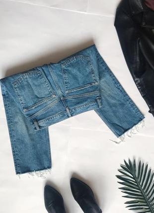 Шикарные укорочённые плотные джинсы от zara из недавних коллекций.4 фото