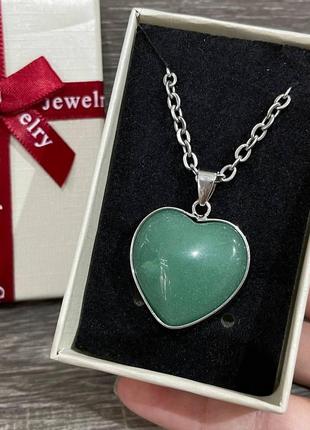 Кулон из натурального камня нефрит в форме сердца в оправе на ювелирной цепочке - оригинальный подарок девушке2 фото