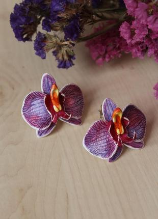 Фиолетовые серьги ручной работы с цветами из полимерной глины "фиолетовые орхидеи с росписью".9 фото