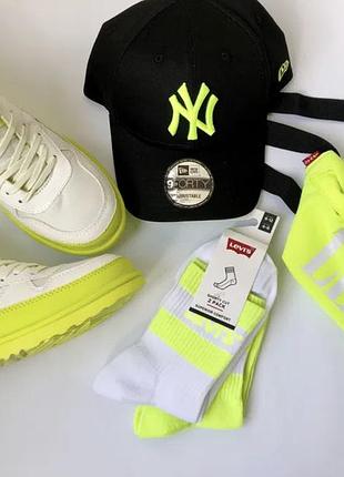 Високі теплі шкіряні кросівки-черевики на товстій підошві ugg