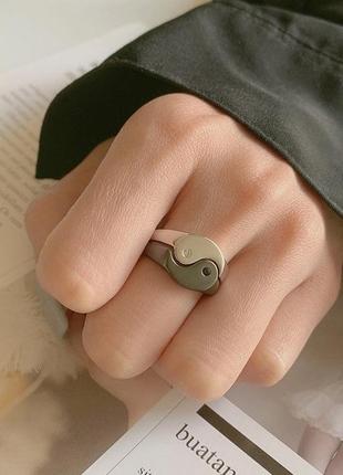Парные кольца для друзей инь ян6 фото