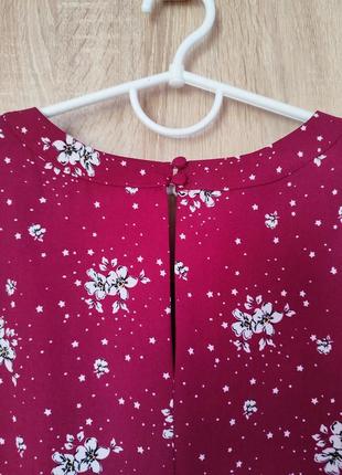 Бордовая майка в цветочный принт блуза блузка размер 48-504 фото