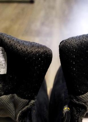 Треккинговые кроссовки, новые. цена 3200, обсуждаются.4 фото