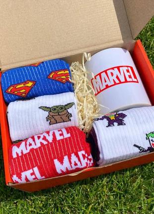 Подарунковий бокс для дівчини герої марвел шкарпетки (8 пар) та кружка6 фото