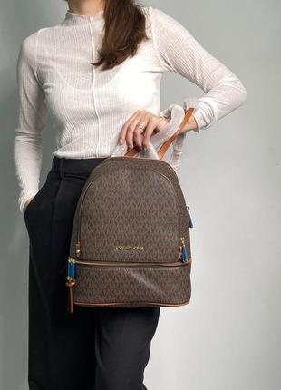 Рюкзак michael kors large rhea logo backpack brown6 фото