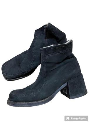 Черные ботинки с квадратными носками и толстыми каблуками3 фото