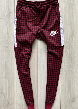 Штани nike xs (в клітинку)