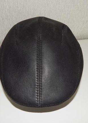 Мужская черная кепка с натурой кожи3 фото