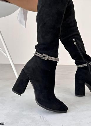 Жіночі чорні замшеві ботфорти