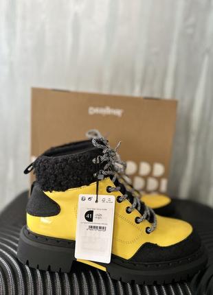 Желтые ботинки desigual. 41 размер