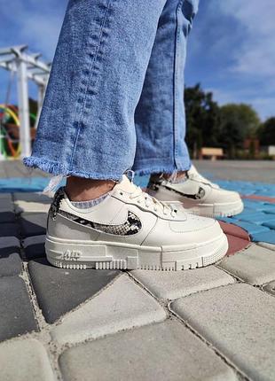 Женские кроссовки nike air force 1 pixel beige