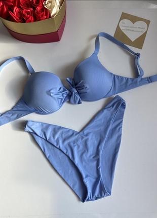 Актуальный бесшовный купальник раздельный от итальянского бренда 💙💛
