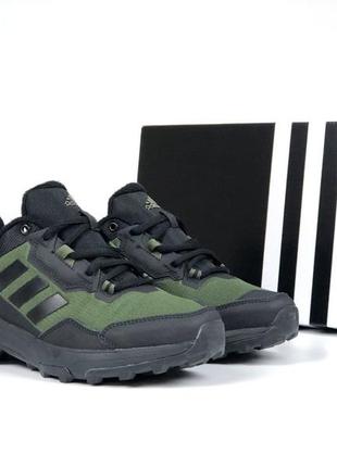 Чоловічі теплі кросівки термо adidas terrex  gore-tex  темно зелені3 фото