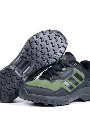 Чоловічі теплі кросівки термо adidas terrex  gore-tex  темно зелені4 фото