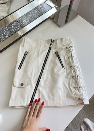 Стильная экокожа юбочка bershka