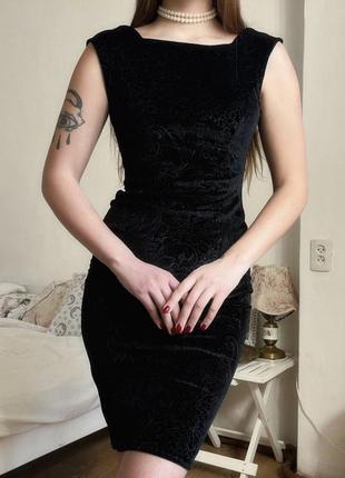 Черное велюровое платье с хорошей спинкой можно носить в двух вариантах - со спущенными плечиками или классично - с приподнятыми. винтаж драпировка2 фото