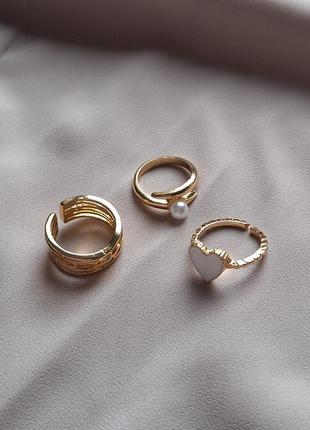 Новый набор колец 3 шт колец кольцо комплект кольца тренд трендовое shein золотого цвета сердце сердечко белое2 фото