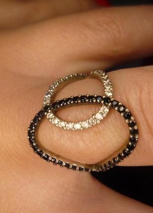 Серебрянное кольцо с черными фианитами4 фото