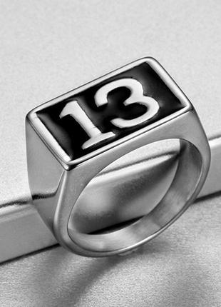 Кольцо мужское стальное печатка перстень friday 13 из медицинской нержавеющей стали 316l с числом 13 194 фото