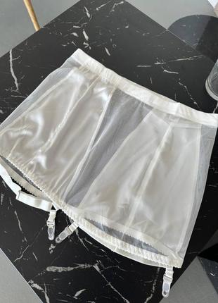 Эротическое белье, комплект бюс топ юбка стринги гартеры9 фото