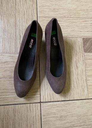 Лодочки, туфлі ecco