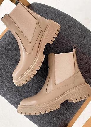 Ботинки. натуральная кожа.