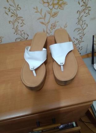 Шльопки40 р по тс26"5 см ш 8"5 шкіряні