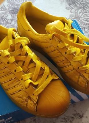 Желтые кроссовки adidas superstar 37 размер 23 см стелька