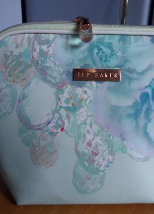 Мятная косметичка ted baker