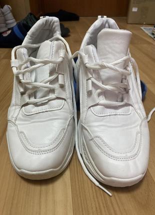 Білі шкіряні кросівки р.38 (24 см)