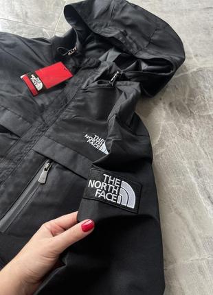 Куртка tnf