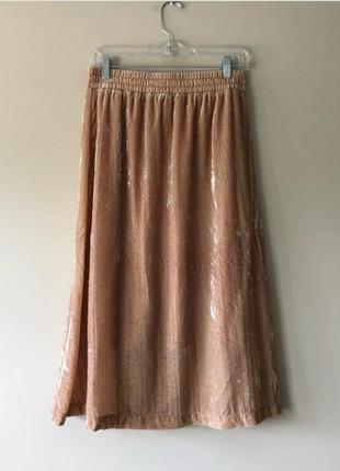 Велюровая нюдовая юбка миди h&amp;m.4 фото