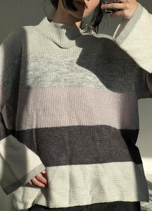 Нежный свитерик в пастельных тонах серый розовый1 фото